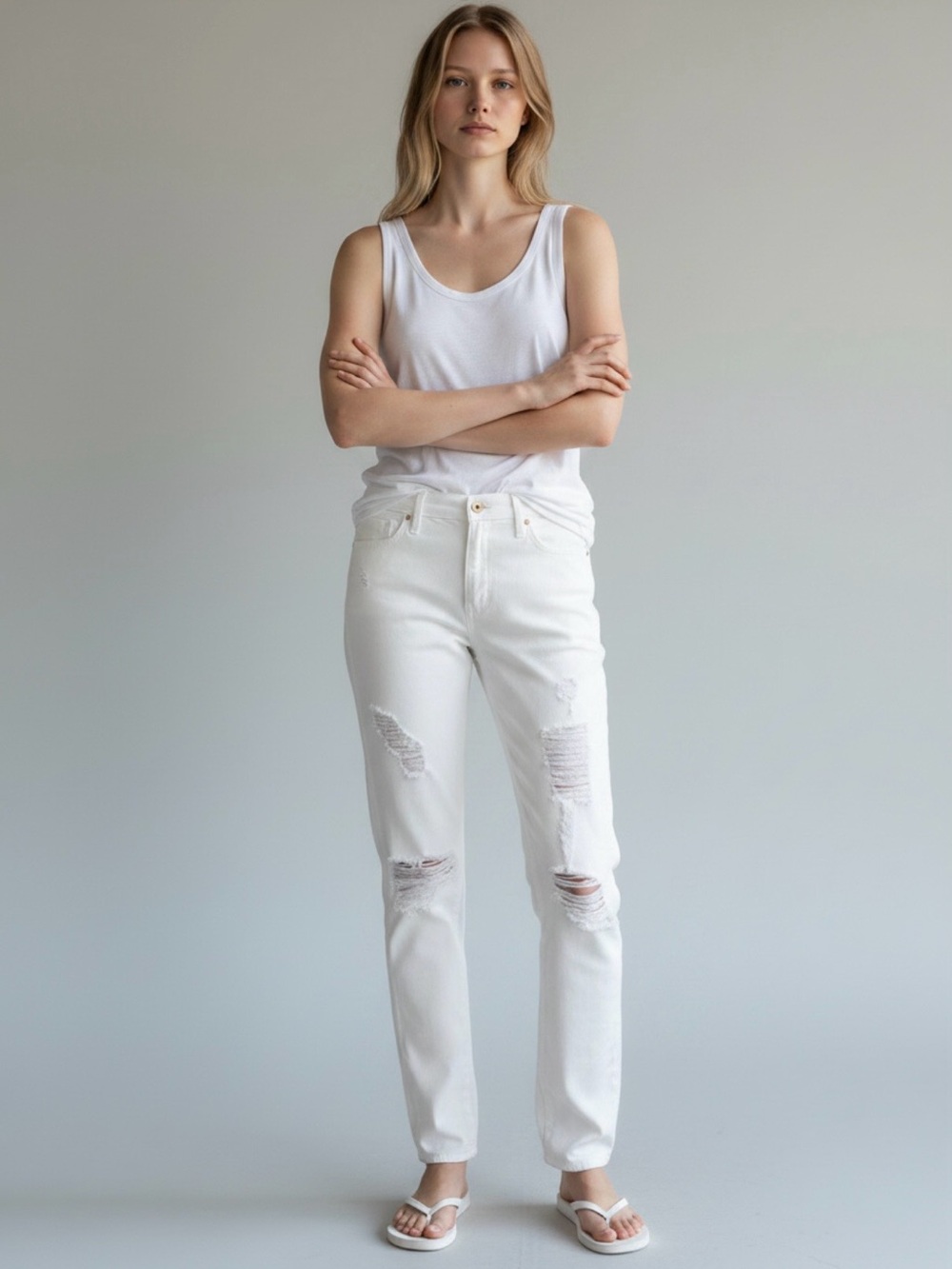Frame Le Garçon Distressed Mid Rise Straight Fit Jean Pants White, Size 30, NWT